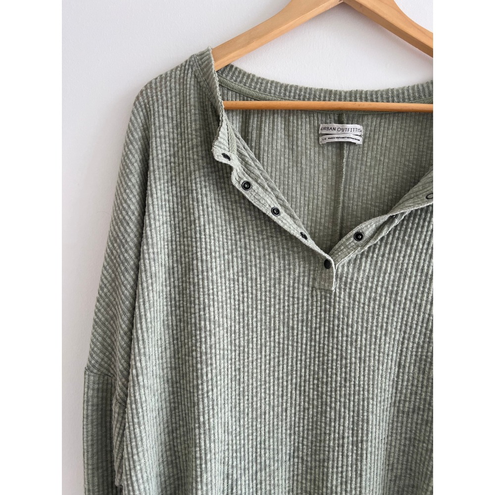 Urban Outfitters Sage Waffle Knit Henley Top L Oversized‎ Cottagecore UO - Picture 5 of 8